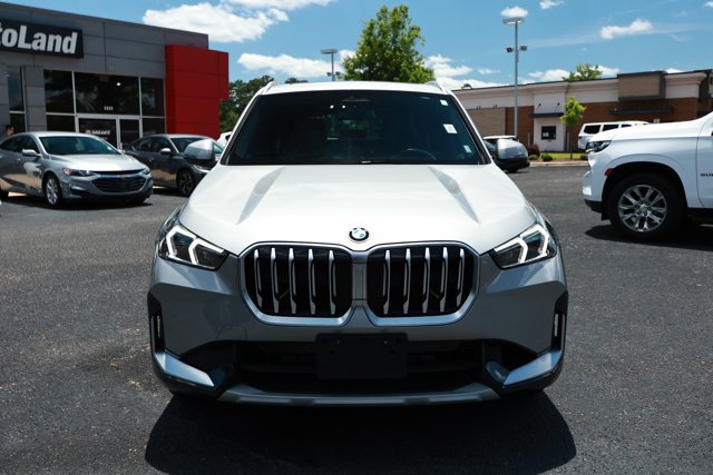 Used 2025 BMW X1 xDrive28i AWD/4WD image 2