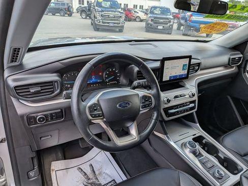 Certified 2023 Ford Explorer XLT w/ Equipment Group 202A AWD/4WD image 8