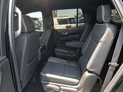 Used 2024 Chevrolet Tahoe Premier AWD/4WD image 8