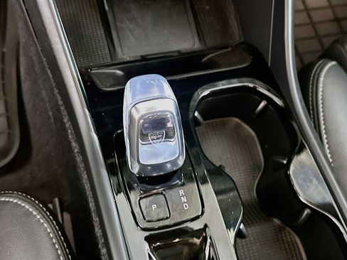 Used 2026 Volvo XC40 B5 Plus AWD/4WD image 25