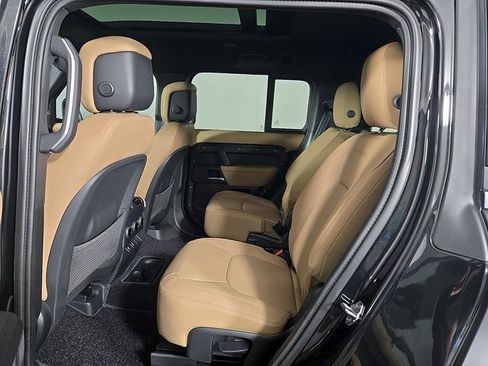 New 2026 Land Rover Defender 130 X-Dynamic SE AWD/4WD image 10