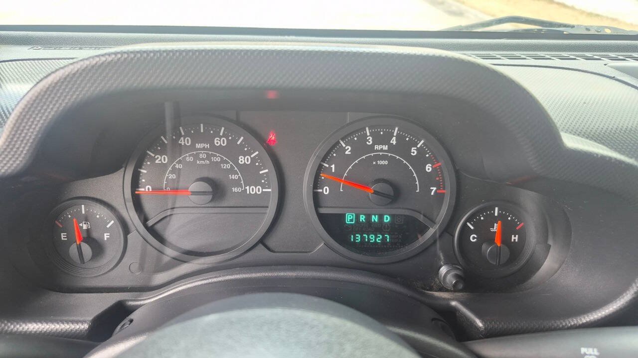 Used 2009 Jeep Wrangler X w/ Black Appearance Group AWD/4WD image 35