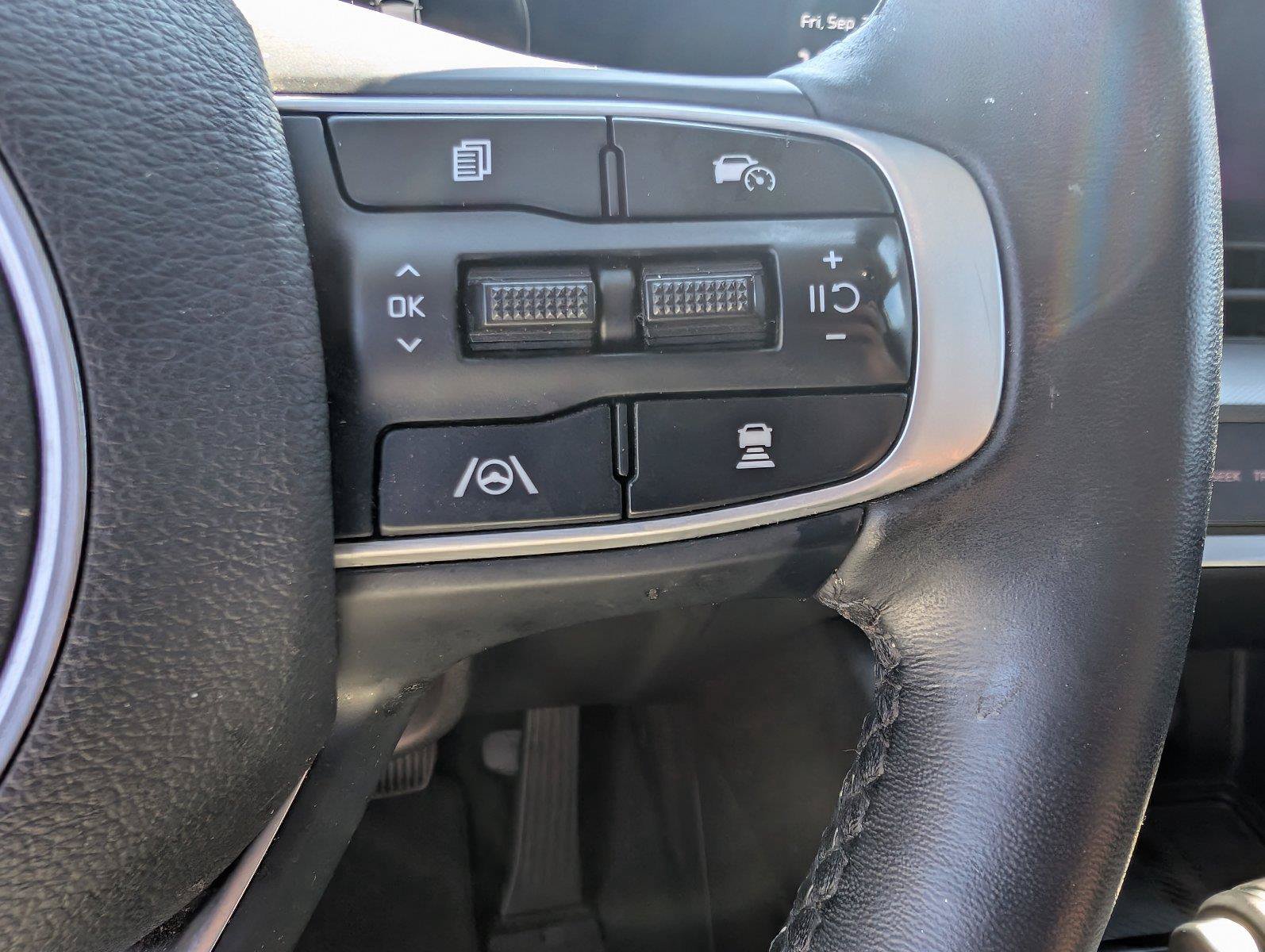 Used 2025 Kia Sportage SX FWD image 27