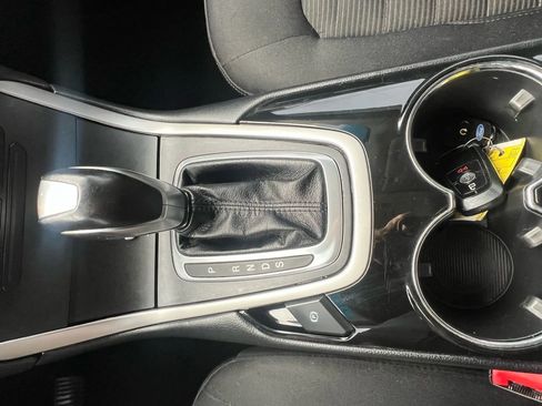 Used 2017 Ford Edge SEL image 20