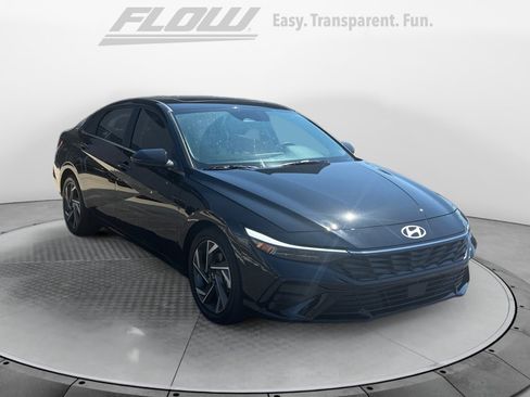 Certified 2024 Hyundai Elantra SEL w/ Convenience Package FWD image 1