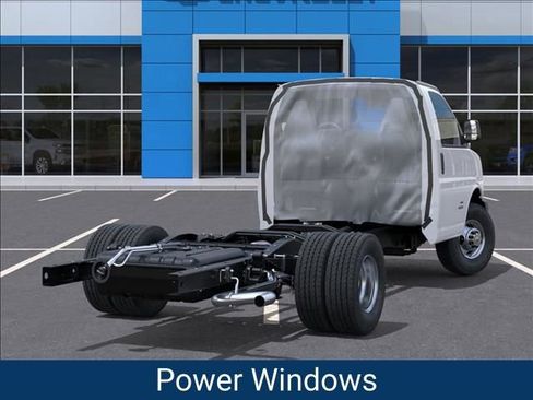 New 2026 Chevrolet Express 4500 4500 Series w/ Power Convenience Package image 4