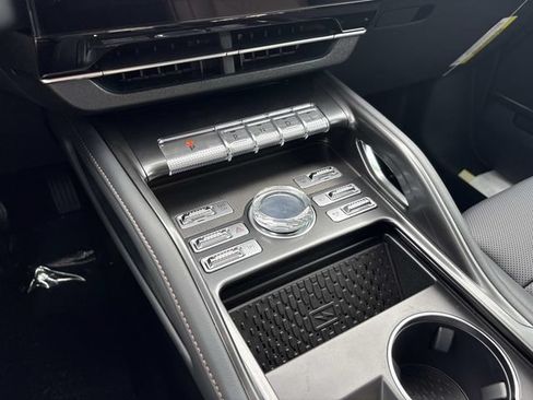 New 2026 Lincoln Nautilus Premier w/ Jet Appearance Package AWD/4WD image 30