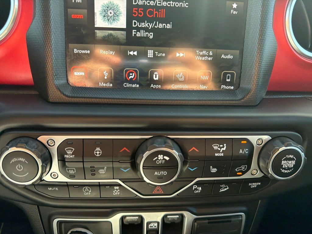 Used 2018 Jeep Wrangler Unlimited Rubicon AWD/4WD image 14
