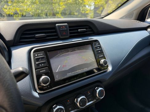 Used 2025 Nissan Versa SV FWD image 18