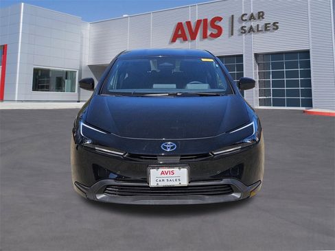 Used 2025 Toyota Prius LE image 10