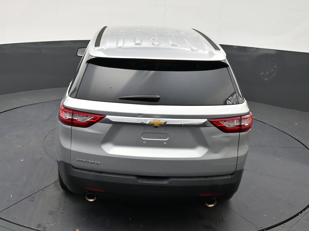 Used 2021 Chevrolet Traverse LS FWD image 14