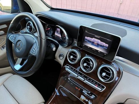 Used 2017 Mercedes-Benz GLC 300 image 33