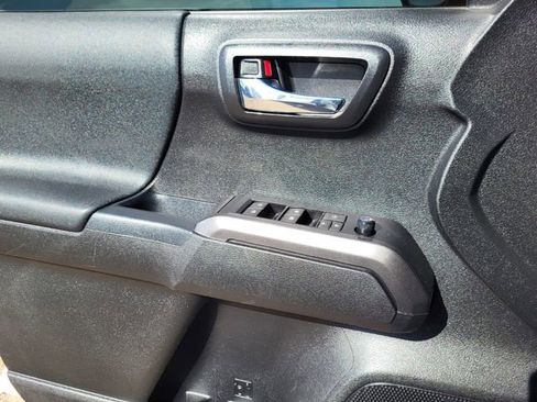 Used 2021 Toyota Tacoma TRD Pro AWD/4WD image 13