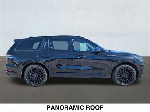 Used 2025 Lincoln Aviator Reserve w/ Jet Appearance Package image 5