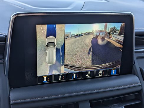 Used 2023 GMC Yukon AT4 w/ AT4 Premium Package image 19