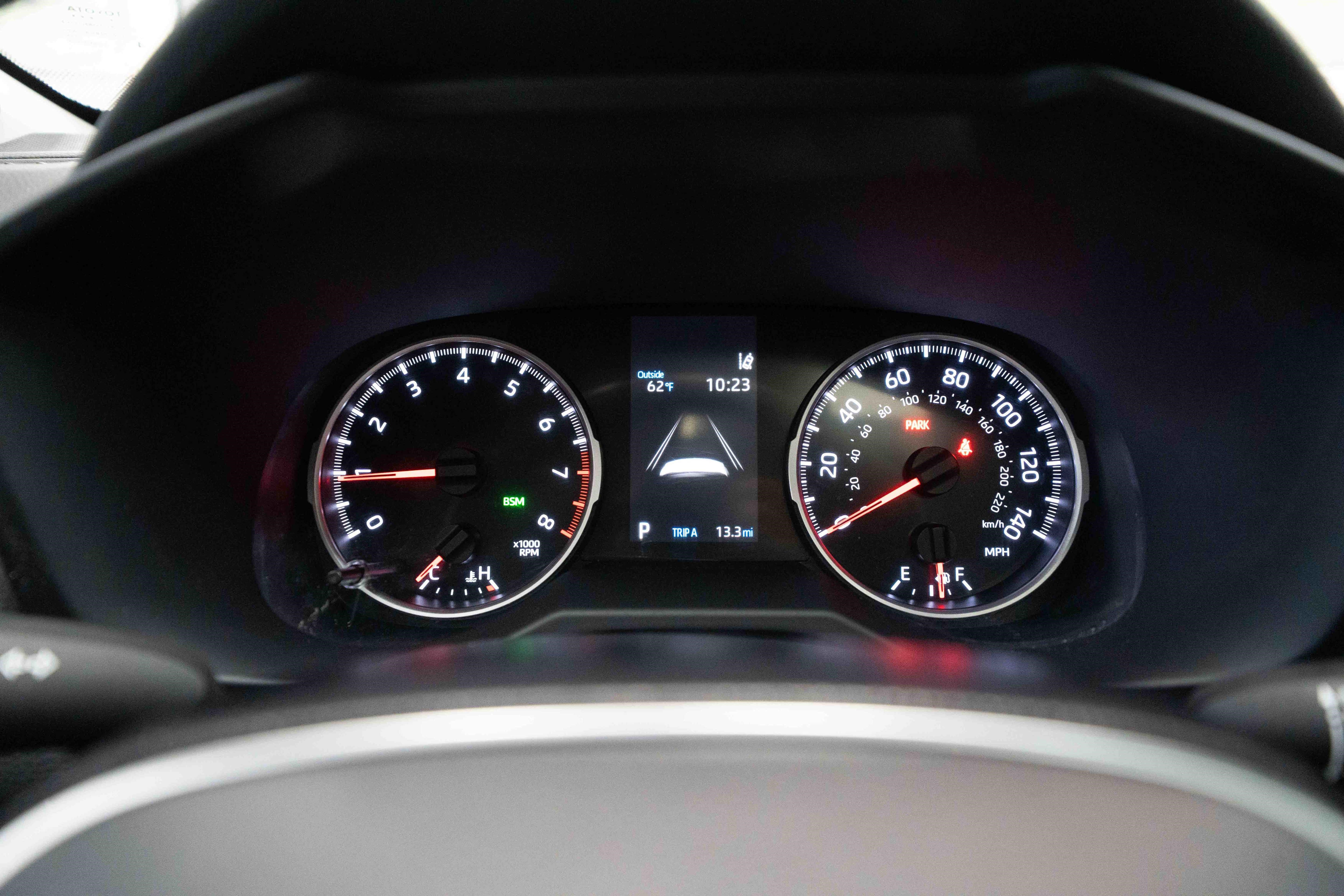 Used 2020 Toyota RAV4 XLE Premium AWD/4WD image 16