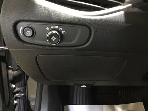 Used 2023 Chevrolet Malibu LT image 36