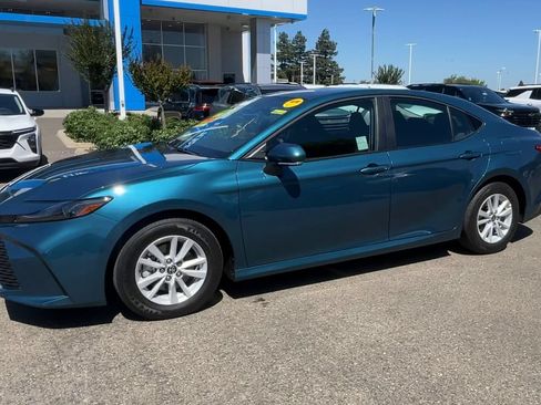 Used 2026 Toyota Camry LE w/ Convenience Package FWD image 3