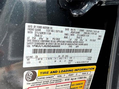 New 2025 Ford Expedition Active image 13