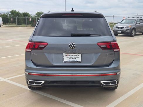 Used 2022 Volkswagen Tiguan SEL R-Line AWD/4WD image 4