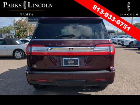 Used 2018 Lincoln Navigator Select RWD image 5