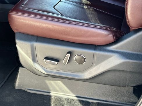 Used 2024 Ford Expedition Limited image 24