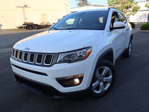 Used 2018 Jeep Compass Latitude image 13