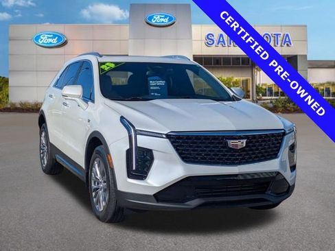 Used 2025 Cadillac XT4 Premium Luxury image 1