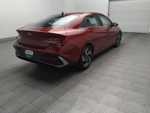 Used 2025 Hyundai Elantra SEL FWD image 9