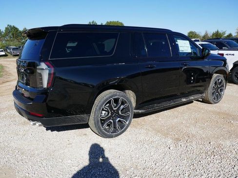 New 2026 Chevrolet Suburban RST w/ RST Capability Package image 3