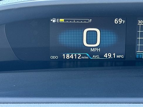 Certified 2022 Toyota Prius XLE w/ Premium Convenience Package FWD image 25