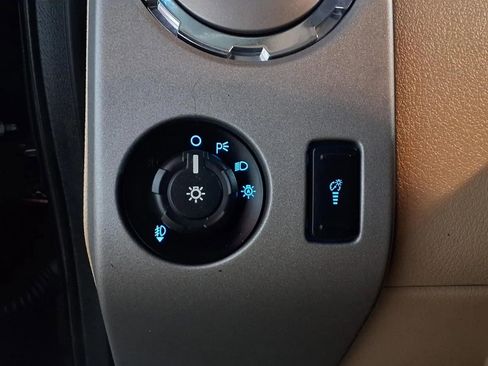 Used 2016 Ford F250 Lariat w/ Chrome Package image 19