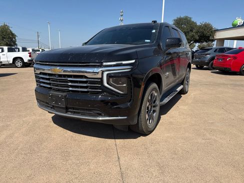 Used 2025 Chevrolet Tahoe LT w/ Comfort Package AWD/4WD image 3