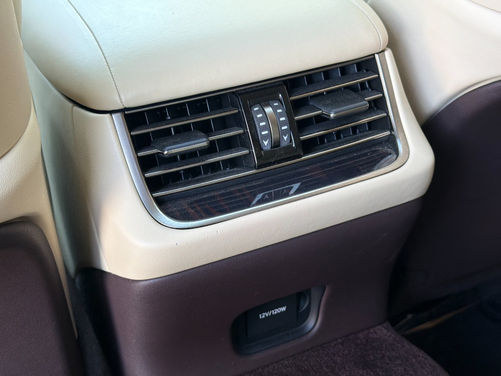 Used 2018 Lexus LS 500h w/ Interior Upgrade Package RWD image 35