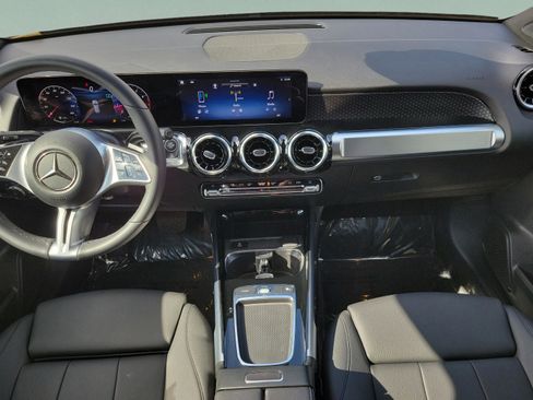 Certified 2025 Mercedes-Benz GLB 250 image 19