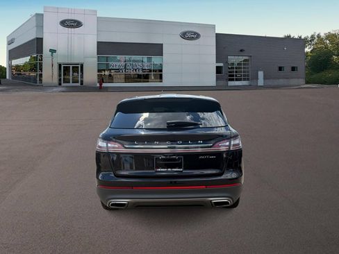 Used 2019 Lincoln Nautilus Select AWD/4WD image 8
