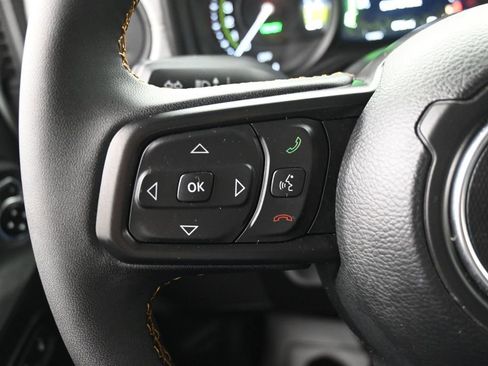 Used 2024 Jeep Wrangler Unlimited w/ Convenience Group AWD/4WD image 22