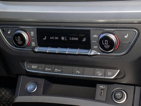 Used 2025 Audi Q5 2.0T Premium image 23