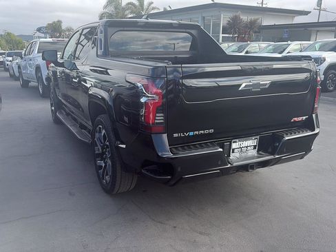 Used 2024 Chevrolet Silverado EV RST AWD/4WD image 5