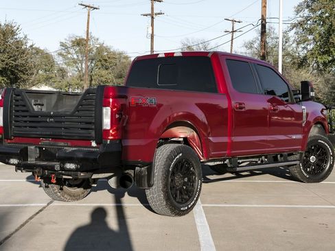 Used 2017 Ford F250 Lariat w/ Lariat Value Package image 8