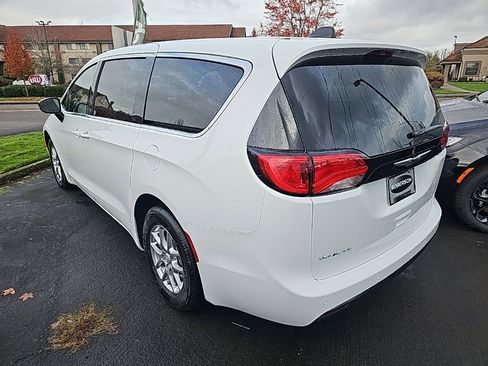 New 2026 Chrysler Voyager LX image 3