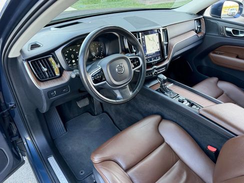 Used 2019 Volvo XC60 T5 Inscription image 14