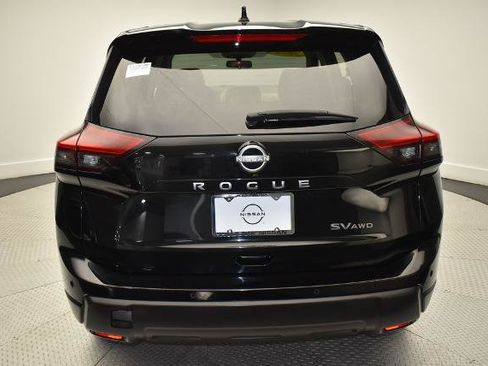 Certified 2024 Nissan Rogue SV AWD/4WD image 5