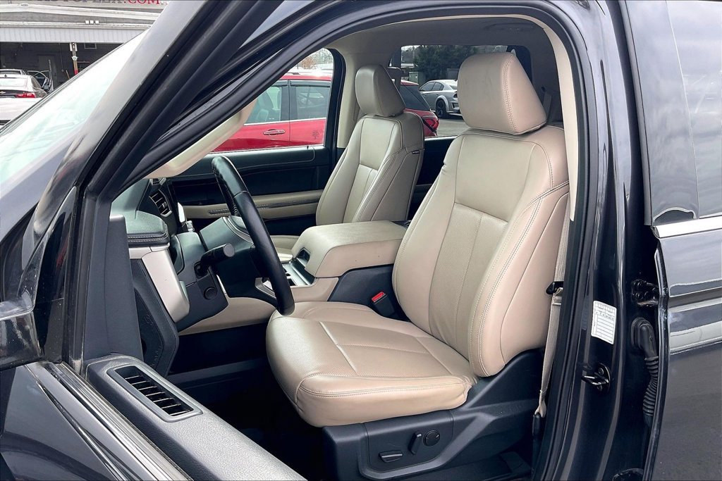 Used 2022 Ford Expedition Max XLT RWD image 23