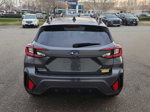 Used 2024 Subaru Crosstrek 2.0i Premium image 5