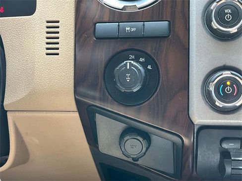 Used 2016 Ford F250 Lariat image 17