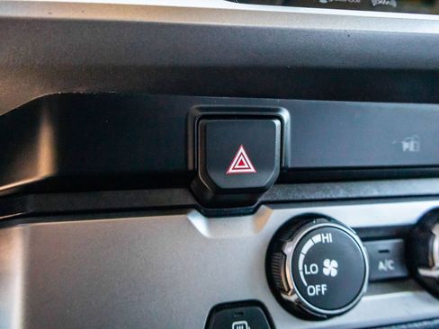 Used 2019 Toyota Tacoma SR5 w/ Exterior Package RWD image 33