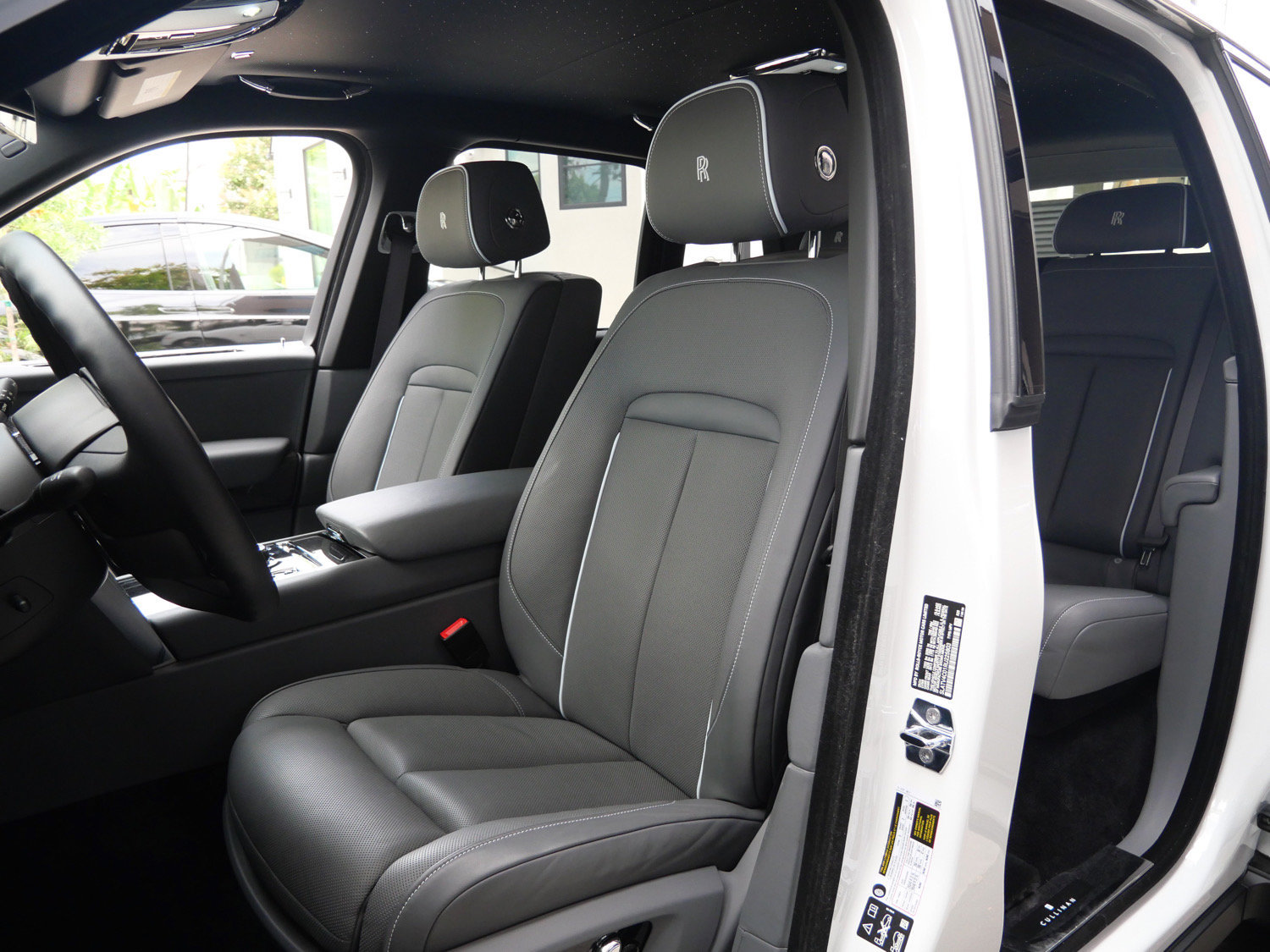 Certified 2024 Rolls-Royce Cullinan w/ Cullinan Package AWD/4WD image 27