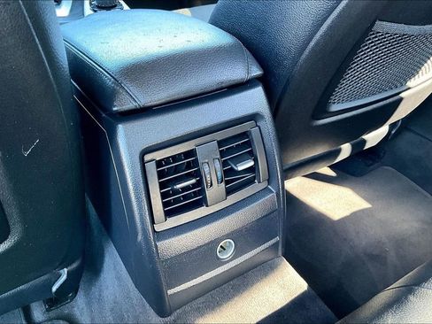 Used 2014 BMW 320i xDrive Sedan image 10