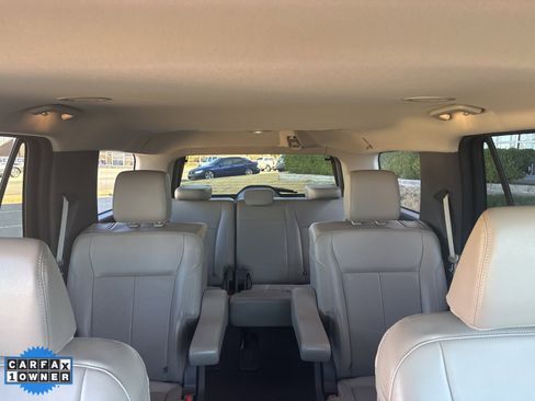 Used 2021 Ford Expedition XLT image 29